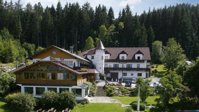 Im Waldviertler Oberland am Fuße des Nebelsteins liegt das kleine aber feine Märchenhotel versteckt., © Andreas Schmidt